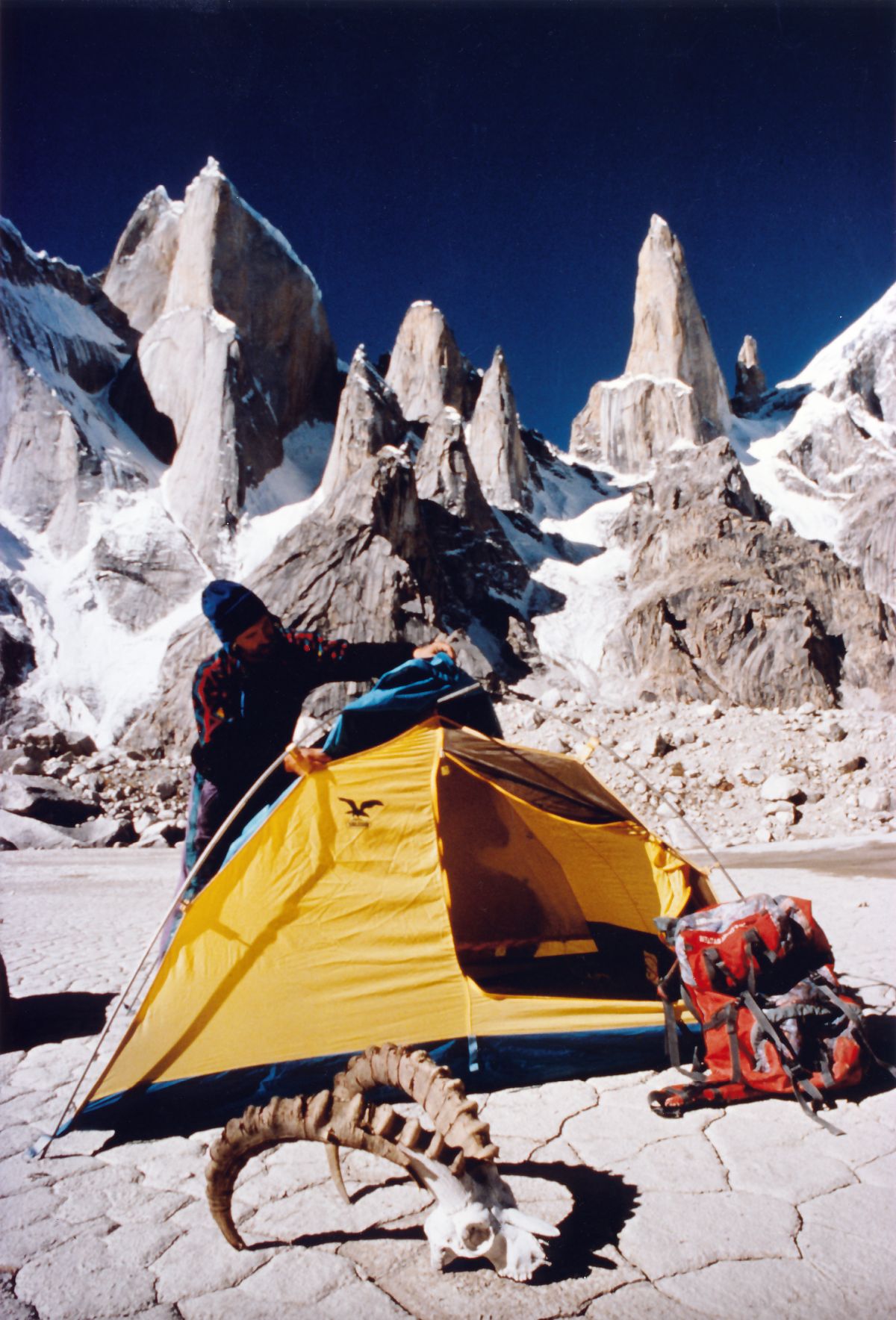 30_TrangoTowerLager